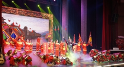 Đặc sắc màn tranh tài biểu diễn dân ca, nhạc cổ truyền của học sinh TPHCM