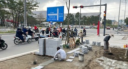 Sau một ngày bị lãnh đạo TP Huế phê bình, công trường đường Phạm Văn Đồng có gì khác?