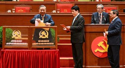 Công bố danh sách 200 Ủy viên chính thức và dự khuyết Ban Chấp hành Trung ương Đảng khóa XIV