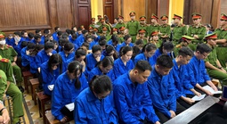 100 bị cáo làm giả hơn 220.000 phiếu kiểm nghiệm thực phẩm đối diện mức án nào?