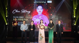 Hoa hậu Nhân ái Đậu Hằng Nga nhận giải thưởng vinh danh vì cộng đồng năm 2025