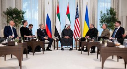 Nga tiếp tục yêu cầu Ukraine rời Donbas, "không ai đóng sầm cửa" trong đàm phán 3 bên