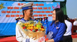 Tết đến sớm với lính nhà giàn