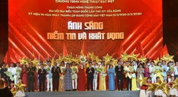 Hoành tráng chương trình nghệ thuật đặc biệt "Ánh sáng niềm tin và khát vọng"