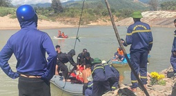 Tìm thấy thi thể cháu bé bị đuối nước trên sông Sê Pôn