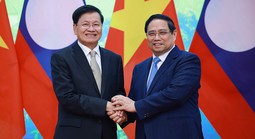 Thủ tướng Phạm Minh Chính hội kiến Tổng Bí thư, Chủ tịch nước Lào Thongloun Sisoulith