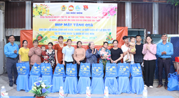 Vui Tết cùng công nhân ở trọ