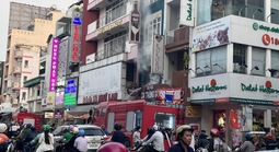 Cháy nhà 5 tầng ở trung tâm TPHCM 