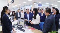 Thủ tướng Phạm Minh Chính thăm Trung tâm phục vụ hành chính công tỉnh Quảng Ninh