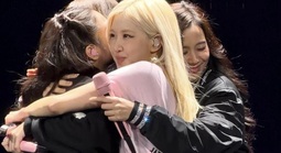 Rộ đồn đoán Blackpink sắp tan rã