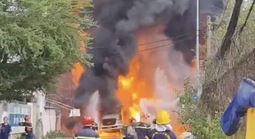 Cháy xe bồn chở xăng dầu ở TPHCM