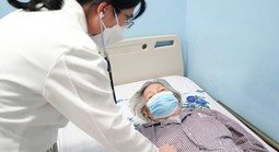 Trời lạnh, bác sĩ chỉ ra nguy cơ với người lớn tuổi