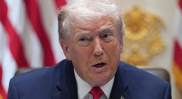 Tổng thống Donald Trump: Nga dừng không kích Ukraine một tuần!