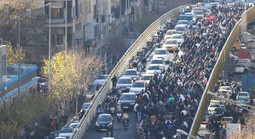 Biểu tình lan rộng khắp Iran, internet mất kết nối hoàn toàn