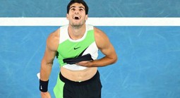 Thắng đẹp Djokovic, Alcaraz hoàn tất bộ sưu tập Grand Slam ở tuổi trẻ nhất lịch sử