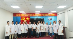 7 bác sĩ được điều động ra Côn Đảo khám chữa bệnh dịp Tết