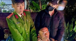 Bí mật cất giấu trong người đàn ông 49 tuổi