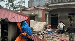 Căn nhà 2 tầng đổ sập sau tiếng nổ lớn, 1 người tử vong