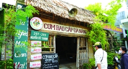 Tái hiên mâm cơm bao cấp