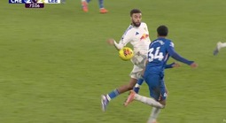 CĐV Chelsea phẫn nộ vì “bàn thua kỳ lạ nhất mùa giải”