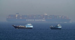 Mỹ yêu cầu tàu thương mại né lãnh hải Iran sau khi có đe dọa “thảm sát”