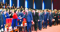 Đất nước sang trang nhờ ngọn gió Đổi mới