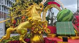 Lộ diện đàn linh vật ngựa vàng, ngựa bạc của Nha Trang - Khánh Hòa