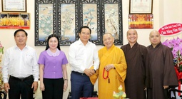 Chủ tịch UBND TPHCM Nguyễn Văn Được thăm, chúc tết các tập thể, chức sắc tiêu biểu