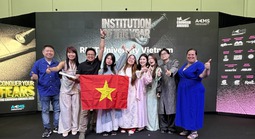 Lấy cảm hứng từ ông Địa, sinh viên Việt Nam nhận "mưa" giải thưởng ở Singapore