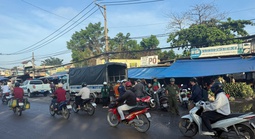 Tài xế xe tải tử vong do xe container đi lùi