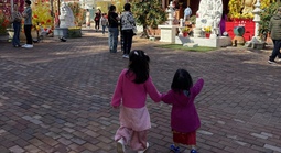 Người Việt xa quê bồi hồi đón Tết