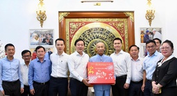 Đón Xuân rộn ràng, ấm áp