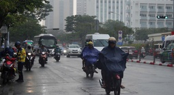 Dự báo thời tiết hôm nay, 12-2: Người bán hoa Tết ở TPHCM lưu ý