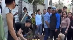 Dựng cây nêu đón Tết, 3 thanh niên bị điện giật phải nhập viện cấp cứu