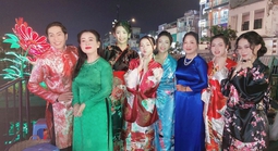 Nhóm VSTAR tạo ấn tượng ở "Rực rỡ bến ngọc thuyền hoa"