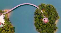 Cận cảnh ngôi đền thờ cố Tổng Bí thư Lê Duẩn giữa lòng hồ Kẻ Gỗ