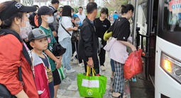 Tây Ninh: 45 chuyến xe miễn phí đưa gần 2.000 người về quê đón Tết