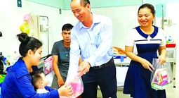 Xây dựng môi trường y tế nhân văn, an toàn