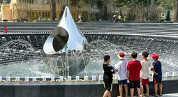 Công viên tại số 1 Lý Thái Tổ nhộn nhịp ngày đầu khánh thành