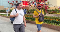 Tết qua góc nhìn người trẻ và du khách quốc tế