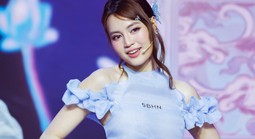 Loạt diễn viên kể chuyện đón Tết bên gia đình