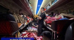 73 hành khách chen chúc nhau trên xe khách 22 chỗ