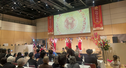 Người Việt ở nước ngoài đón Tết gần, lo liệu dài hơi