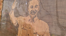 Nghệ nhân nhân dân Nguyễn Văn Trung: Người tạo chân dung Bác Hồ bằng mây tre đan