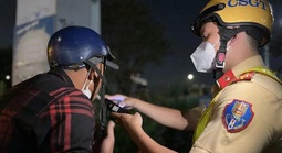 NÓI THẲNG: Mấy ngày Tết mà CSGT cũng đồng loạt kiểm tra nồng độ cồn?!