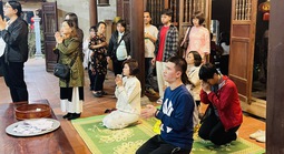 Những phong tục cổ truyền ngày mùng một Tết