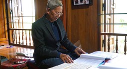 Người giữ hồn chữ Thái cổ