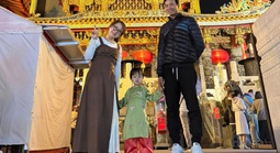 Tết xa quê vẫn ấm áp: Khi người xa xứ tự giữ lửa mùa xuân