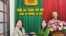 Hành động đẹp của người phụ nữ nhặt được túi xách tại AEON Mall Huế