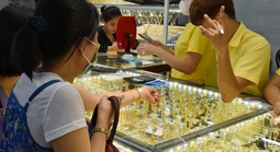 Giá vàng hôm nay 19-2: Đảo chiều đi lên